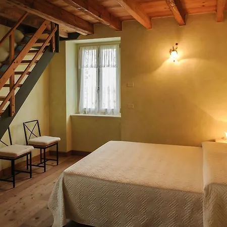 Cascina Le Preseglie Guest House Desenzano del Garda Exterior photo