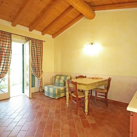 Cascina Le Preseglie Guest House Desenzano del Garda Exterior photo