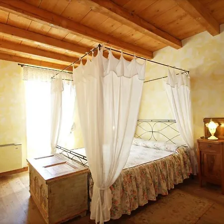 Cascina Le Preseglie Guest House Desenzano del Garda Exterior photo